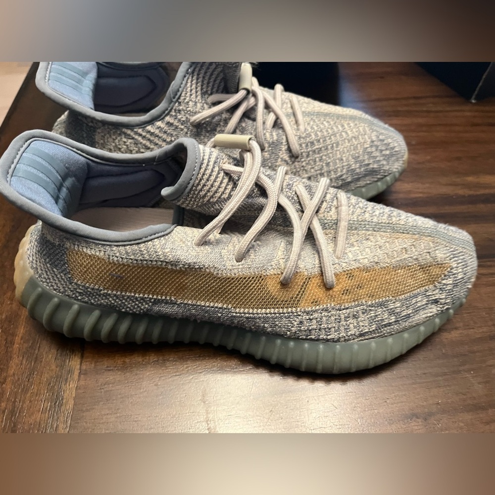 Yeezys 350 V2 Israfil size 9 with replacement box